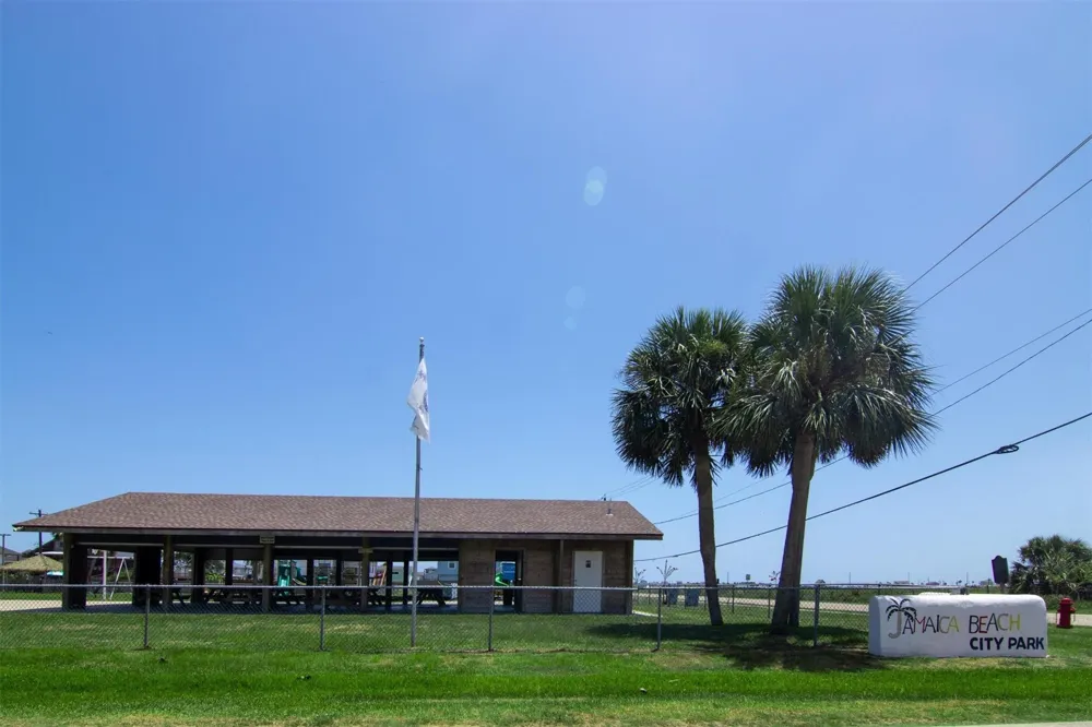 16502 Jamaica Inn Road Jamaica Beach, TX 77554