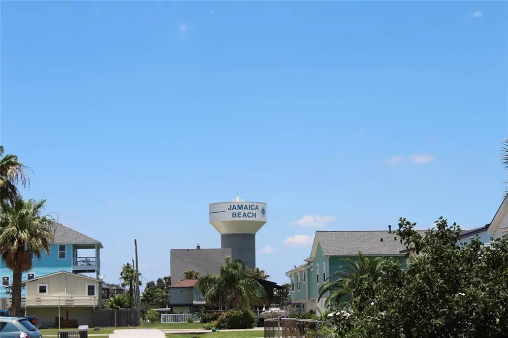 16502 Jamaica Inn Road Jamaica Beach, TX 77554