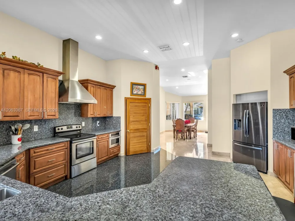 2710 Walkers way Weston, FL 33331