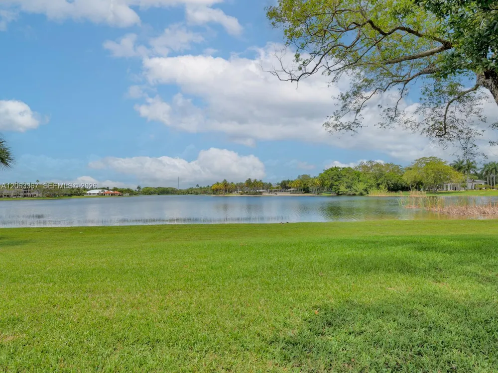 2710 Walkers way Weston, FL 33331