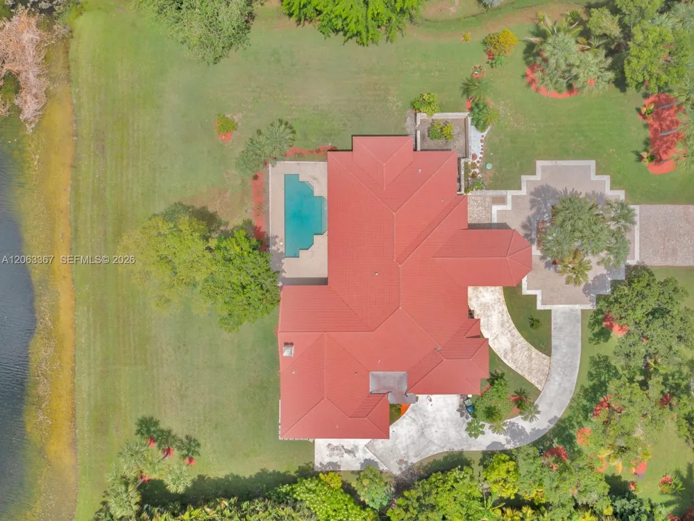 2710 Walkers way Weston, FL 33331