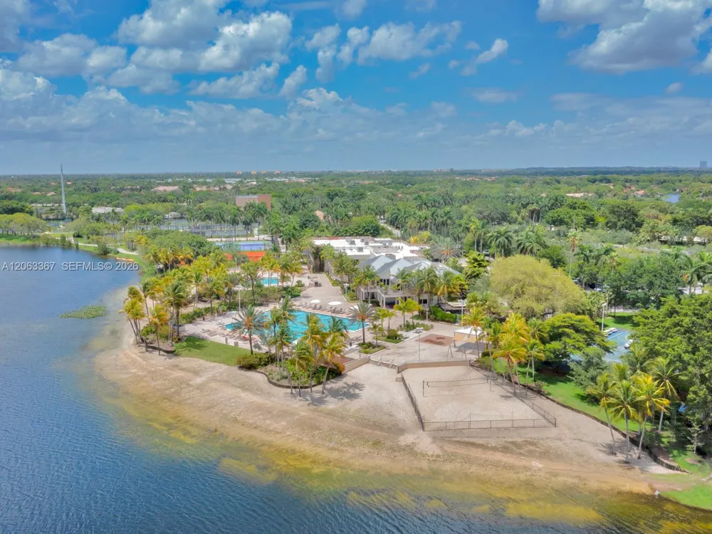 2710 Walkers way Weston, FL 33331