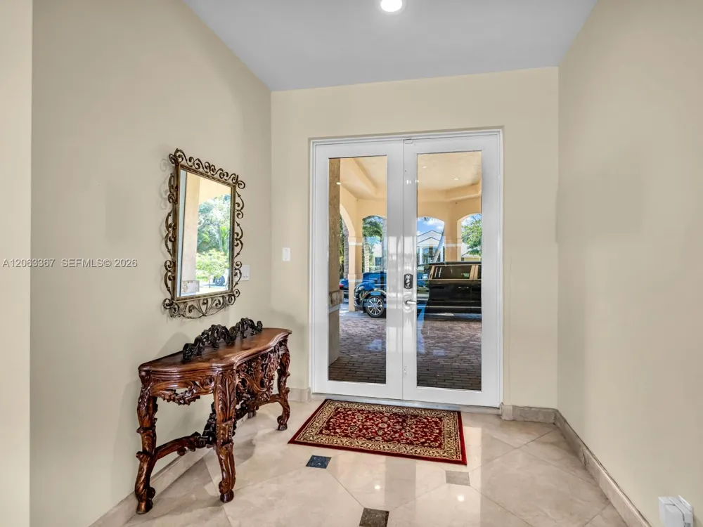 2710 Walkers way Weston, FL 33331