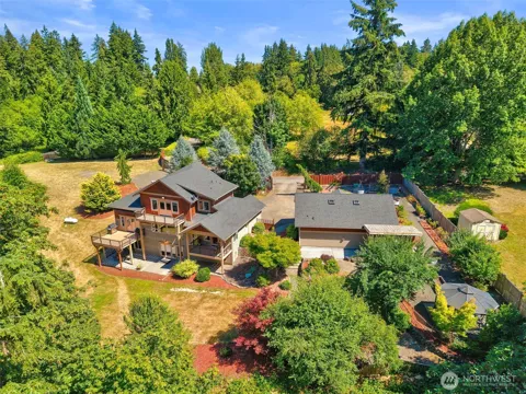 1956 NE Trail Way