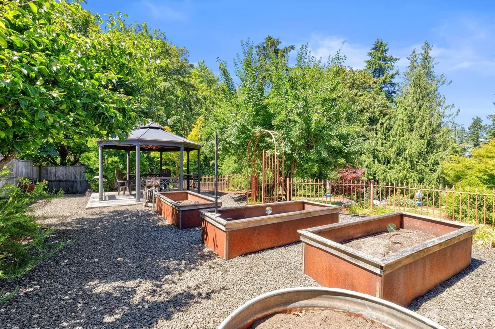 1956 NE Trail Way Poulsbo, WA 98370
