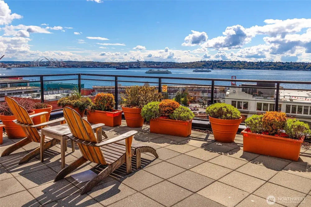 2607 Western Avenue #452 Seattle, WA 98121