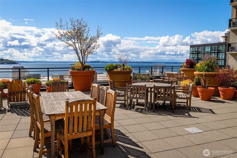 2607 Western Avenue #452 Seattle, WA 98121