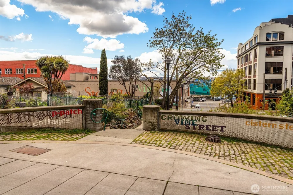 2607 Western Avenue #452 Seattle, WA 98121