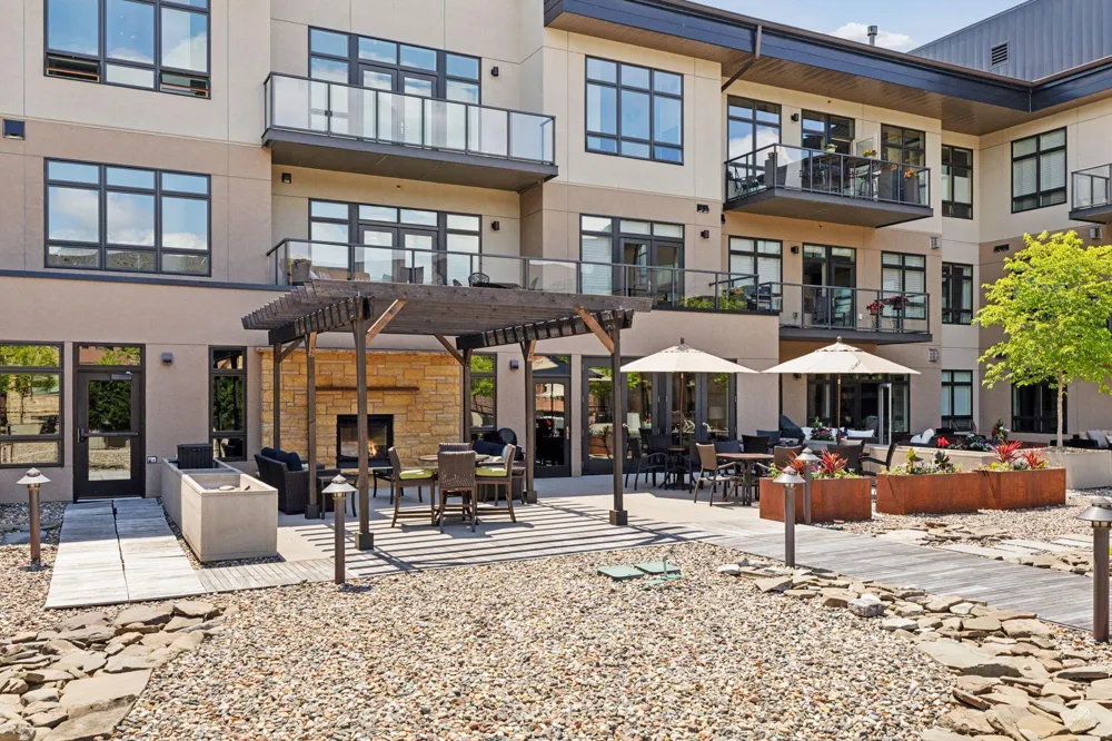 875 Lake Street #315 Wayzata, MN 55391