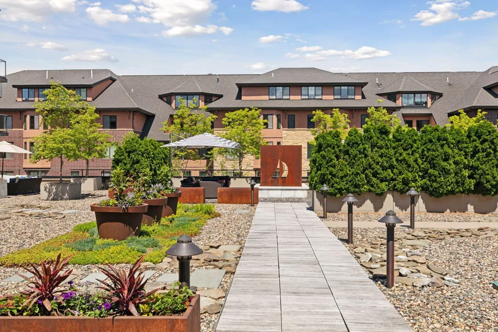 875 Lake Street #315 Wayzata, MN 55391