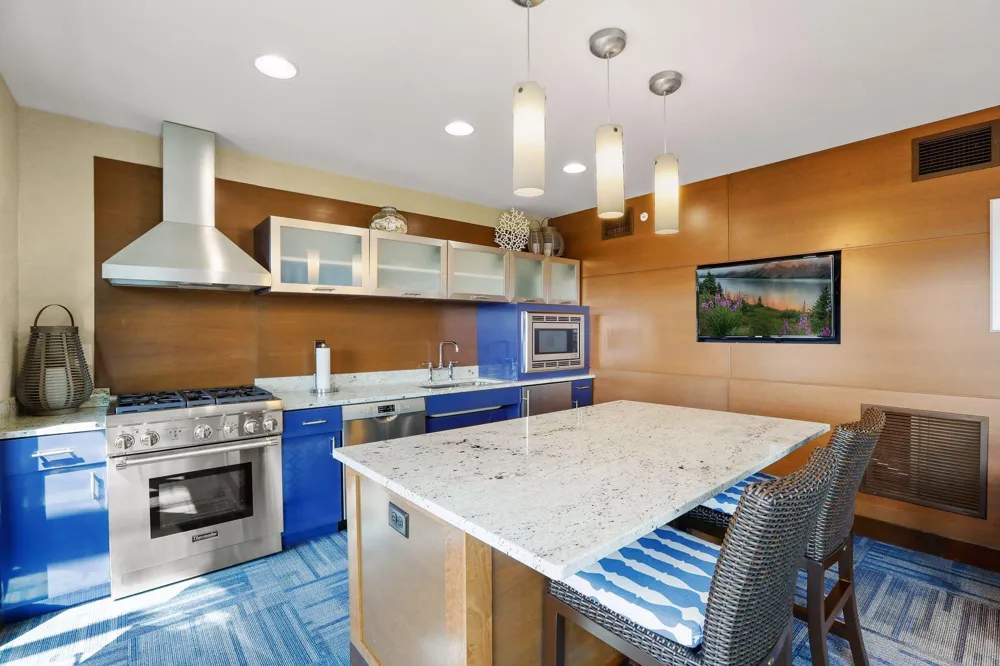 875 Lake Street #315 Wayzata, MN 55391