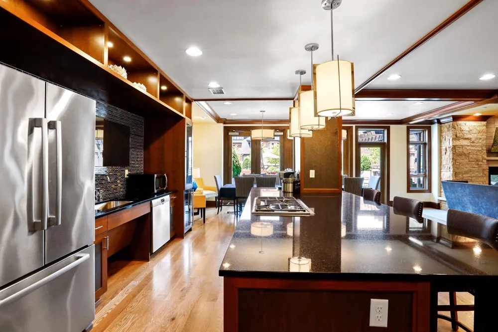 875 Lake Street #315 Wayzata, MN 55391