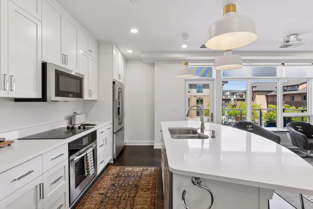 875 Lake Street #315 Wayzata, MN 55391