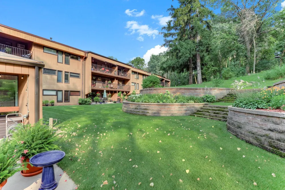 705 E Burnsville Parkway #114 Burnsville, MN 55337