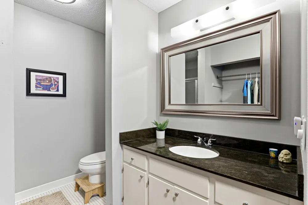 705 E Burnsville Parkway #114 Burnsville, MN 55337