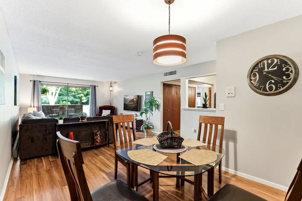 705 E Burnsville Parkway #114 Burnsville, MN 55337