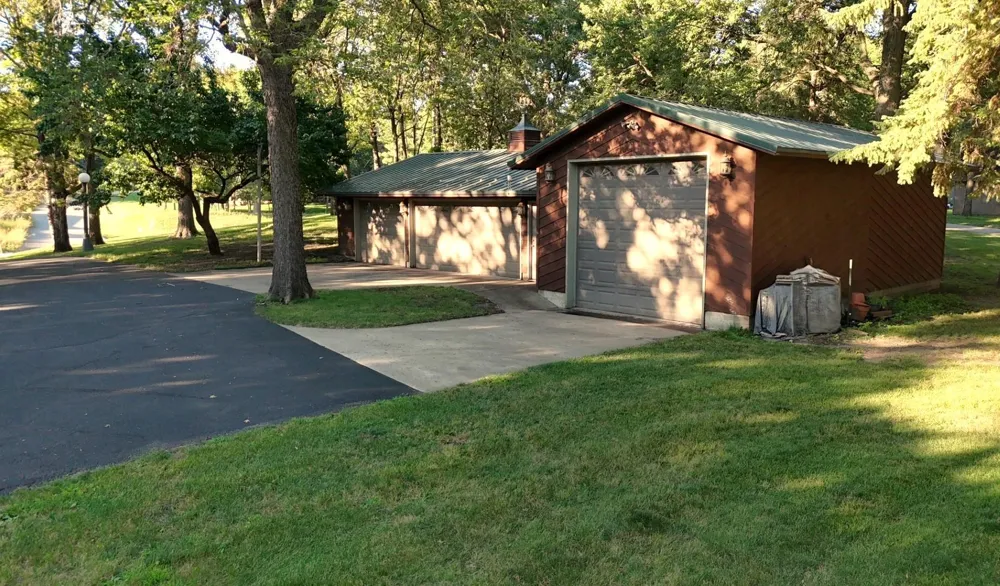 9881 Shore Drive Spicer, MN 56288