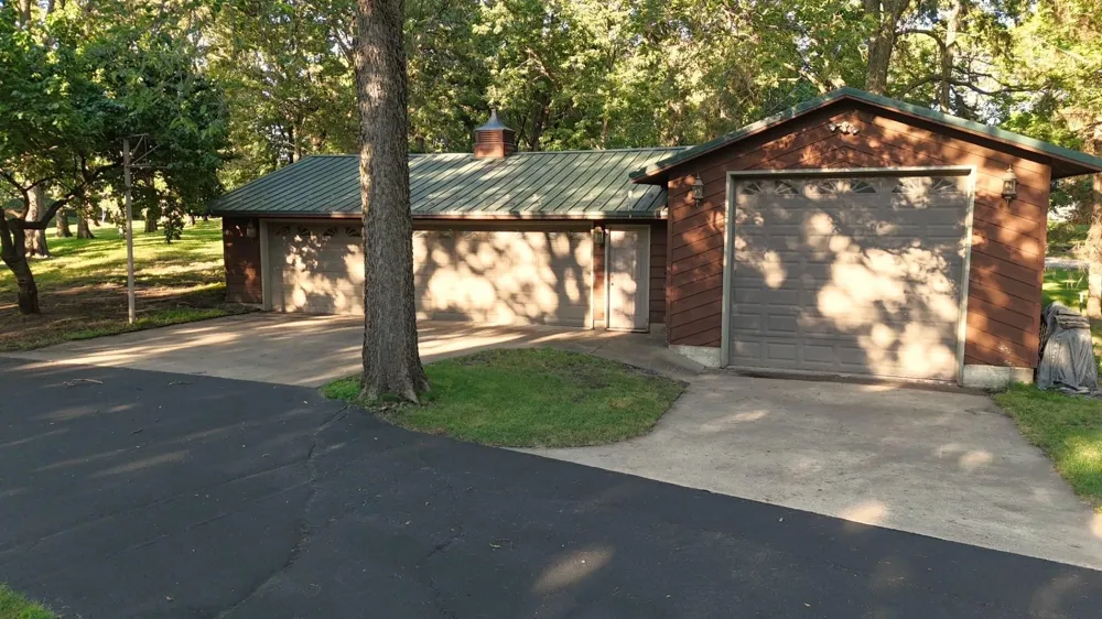 9881 Shore Drive Spicer, MN 56288