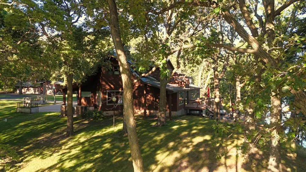 9881 Shore Drive Spicer, MN 56288