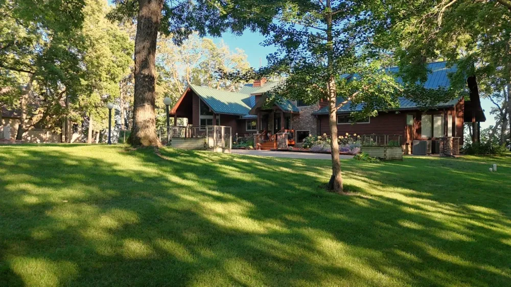 9881 Shore Drive Spicer, MN 56288
