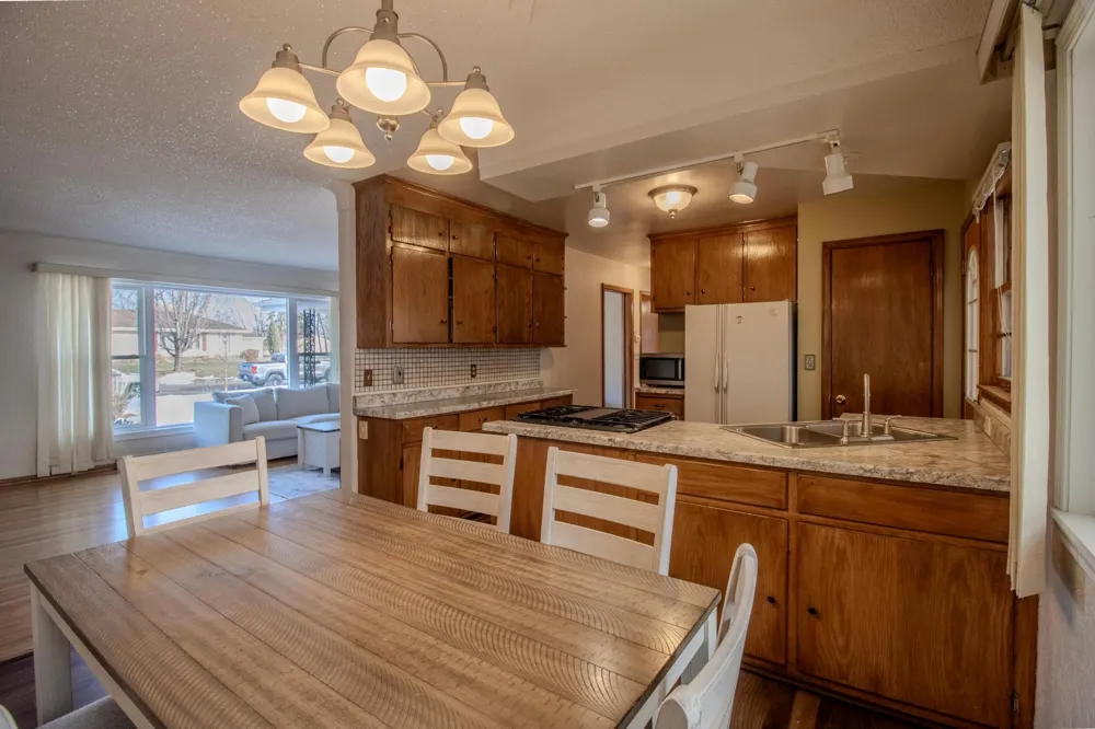 2187 Burr Street Maplewood, MN 55117