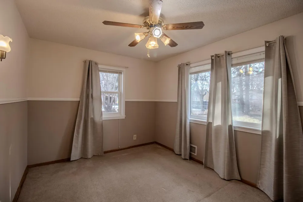 2187 Burr Street Maplewood, MN 55117