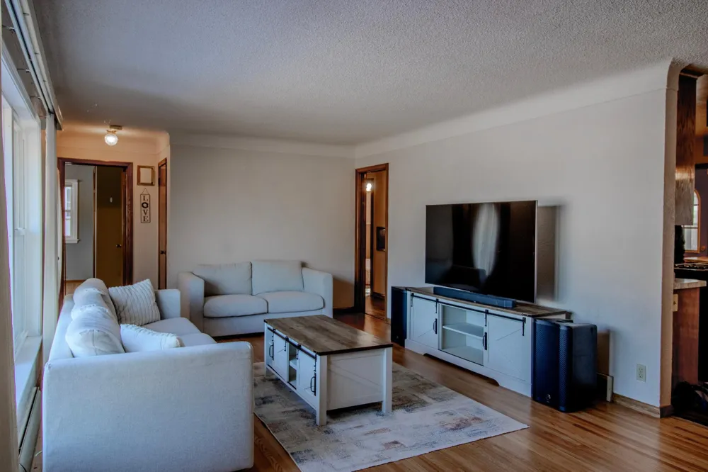 2187 Burr Street Maplewood, MN 55117