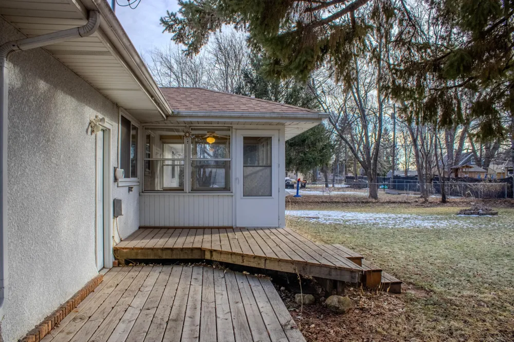 2187 Burr Street Maplewood, MN 55117