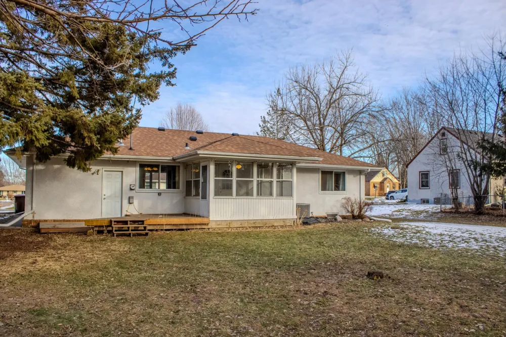 2187 Burr Street Maplewood, MN 55117