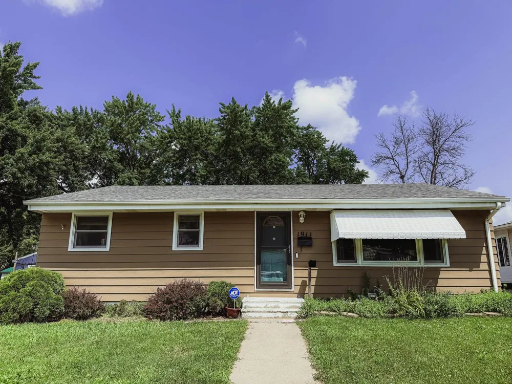 1911 4th Avenue NE Austin, MN 55912
