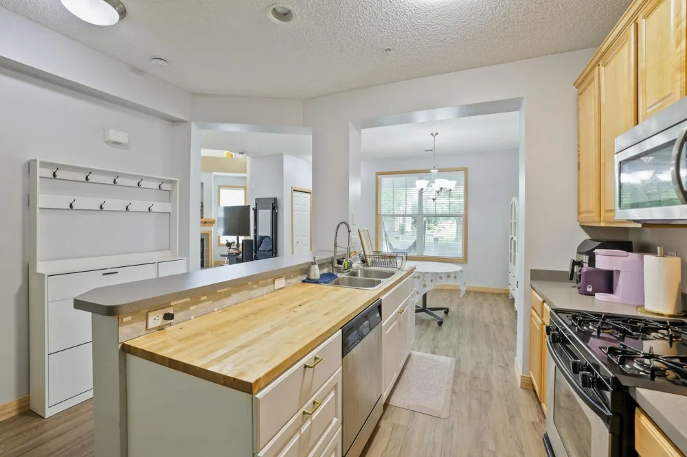 3033 Chamberlain Street #4 Maplewood, MN 55109
