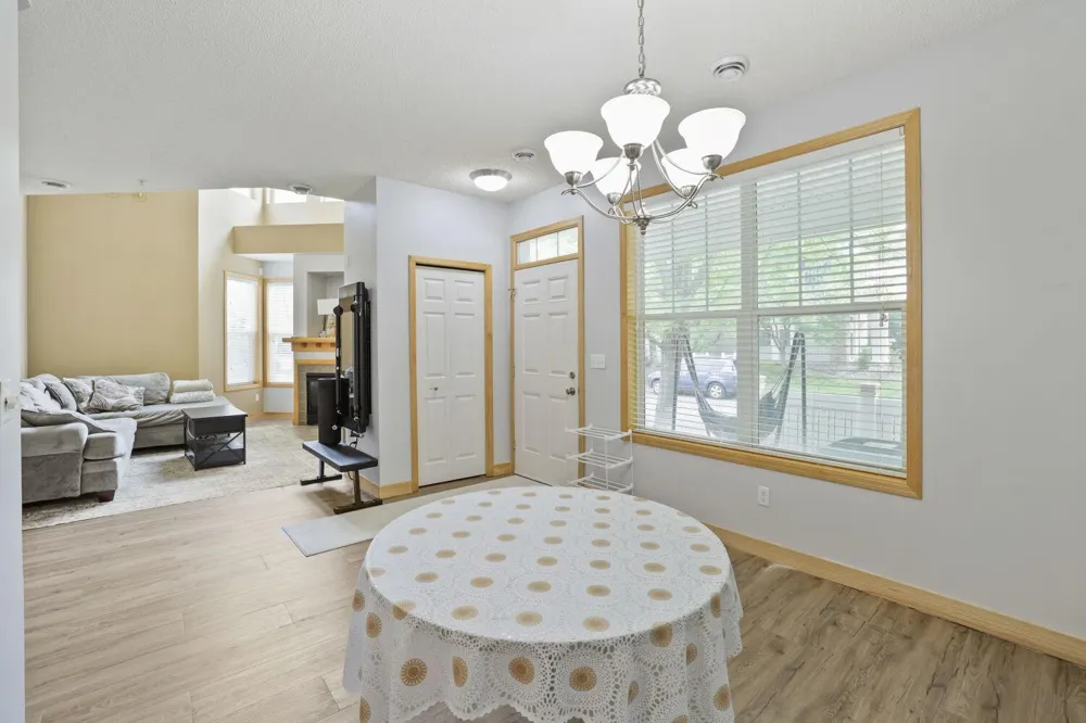 3033 Chamberlain Street #4 Maplewood, MN 55109