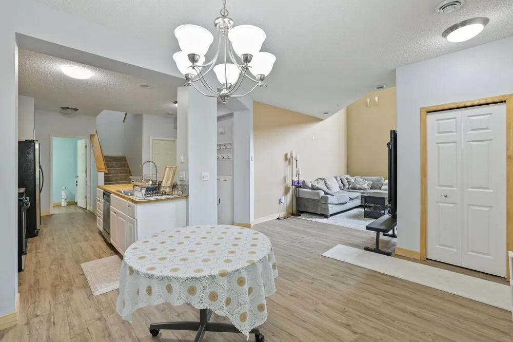 3033 Chamberlain Street #4 Maplewood, MN 55109