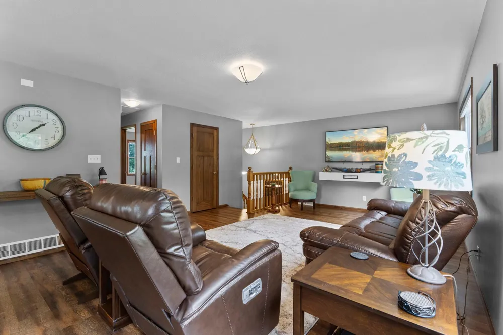 705 Estates Avenue Litchfield, MN 55355