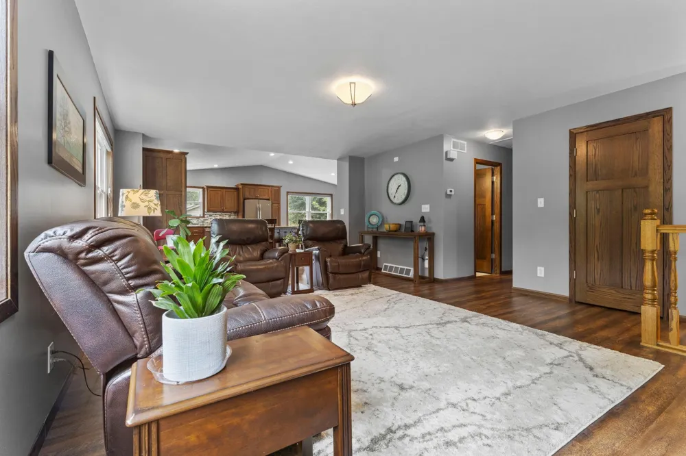 705 Estates Avenue Litchfield, MN 55355