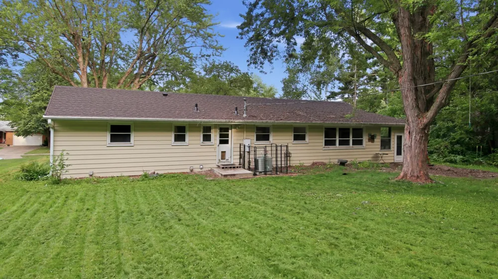 2322 16th Street Eau Claire, WI 54703