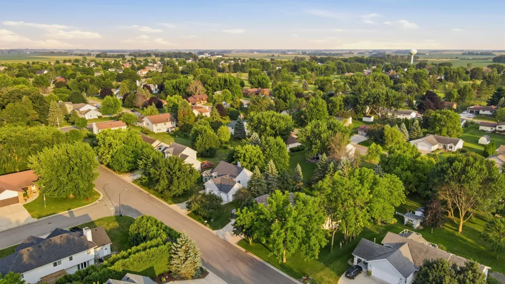 1688 Wedgewood Drive NE Owatonna, MN 55060