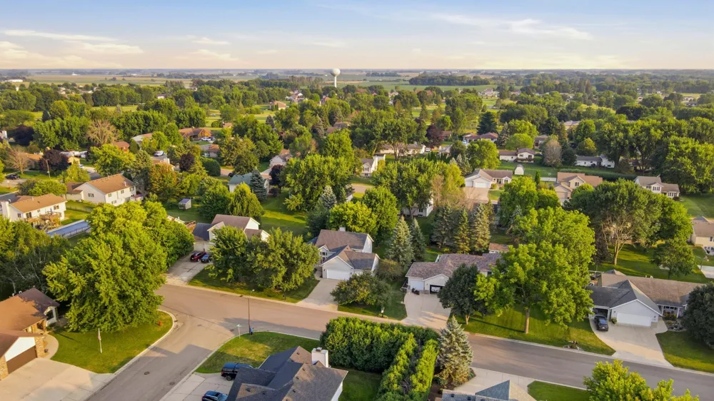 1688 Wedgewood Drive NE Owatonna, MN 55060