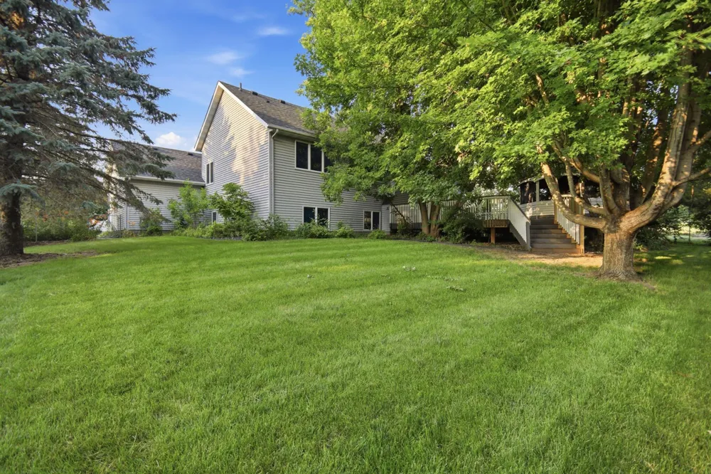 1688 Wedgewood Drive NE Owatonna, MN 55060
