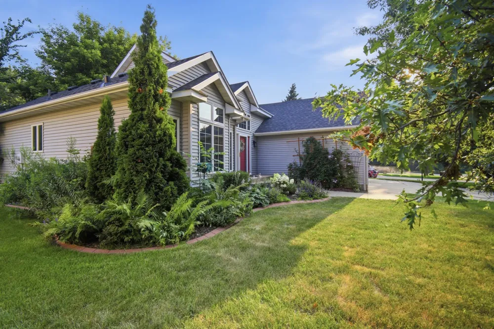1688 Wedgewood Drive NE Owatonna, MN 55060