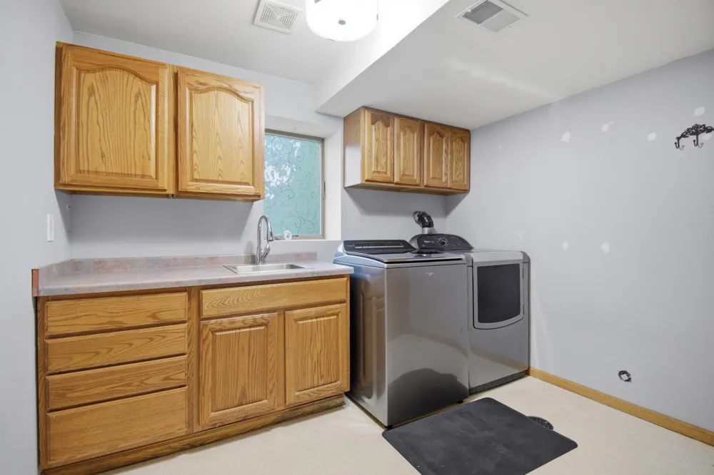 1688 Wedgewood Drive NE Owatonna, MN 55060