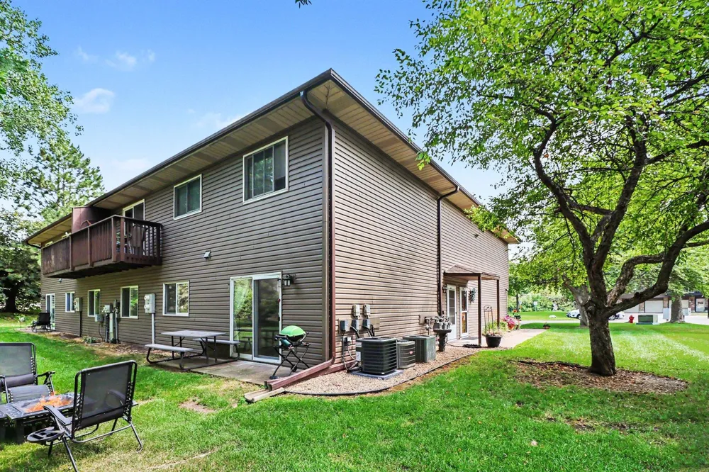 2227 Pinehurst Street Stillwater, MN 55082