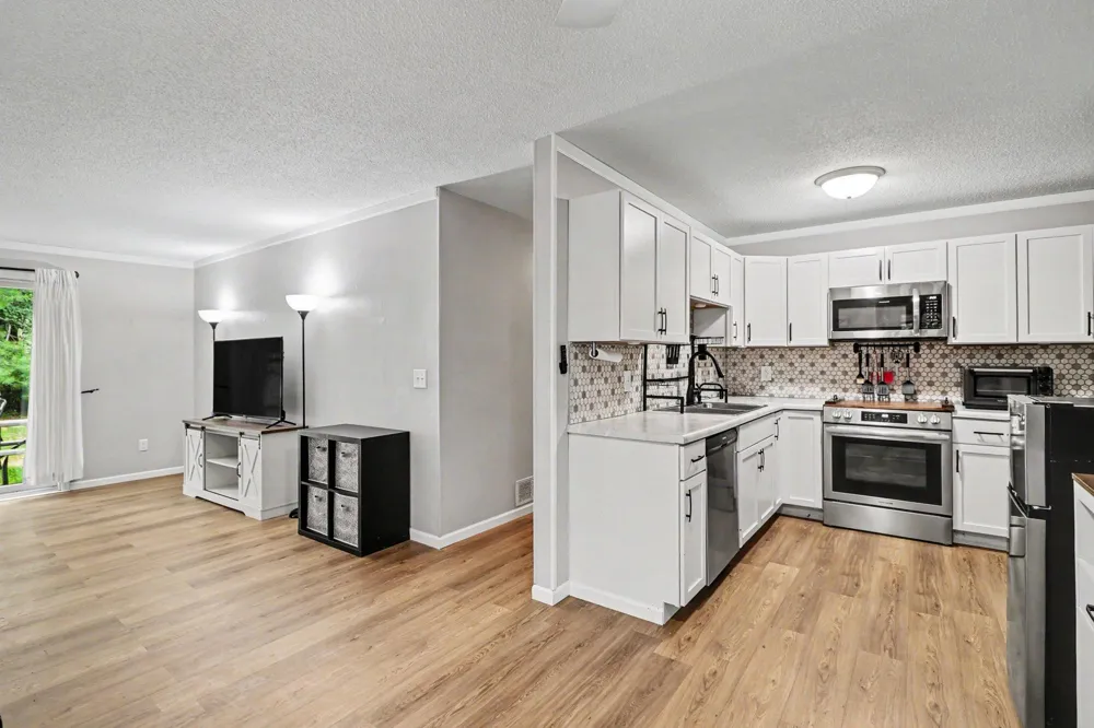 2227 Pinehurst Street Stillwater, MN 55082