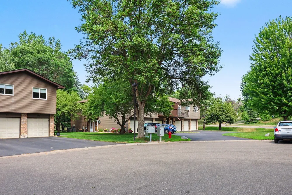 2227 Pinehurst Street Stillwater, MN 55082
