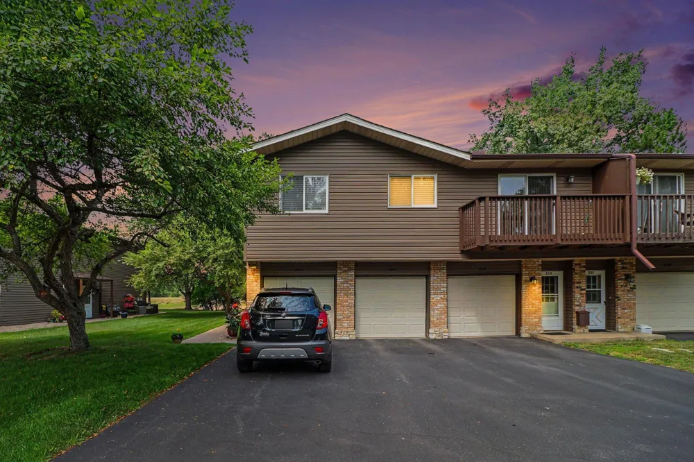 2227 Pinehurst Street Stillwater, MN 55082