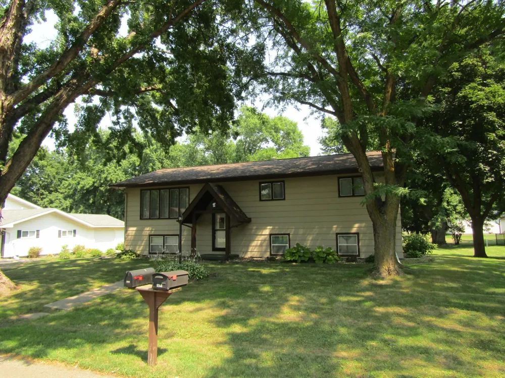 1646 5th Street Montevideo, MN 56265