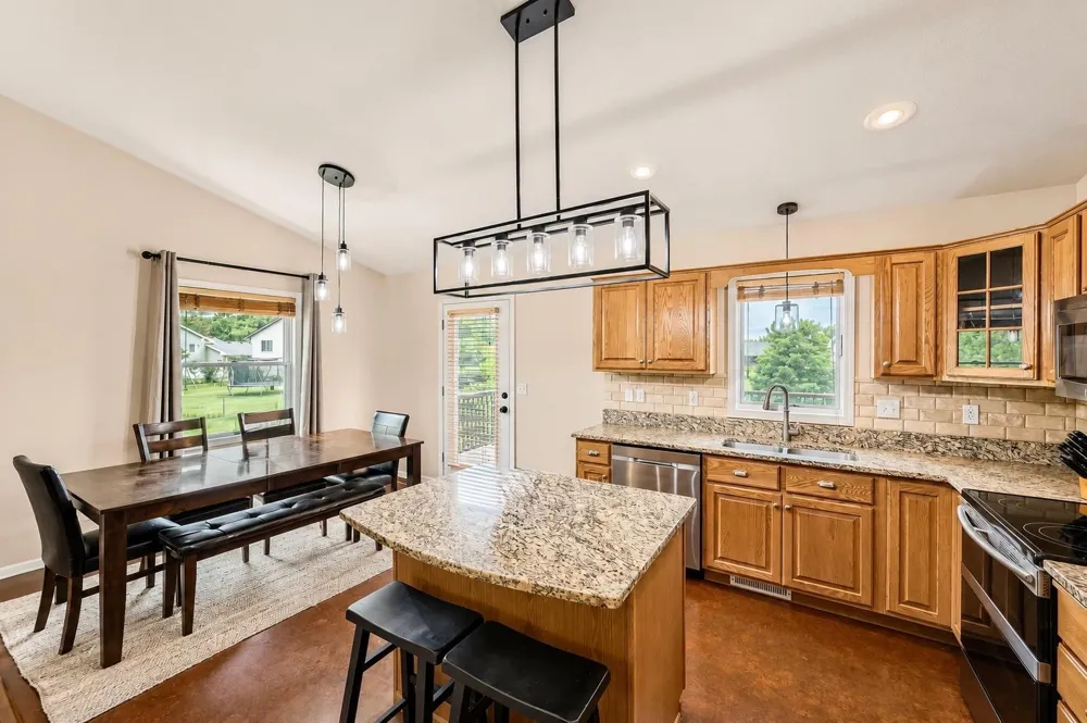 109 French Court Roberts, WI 54023