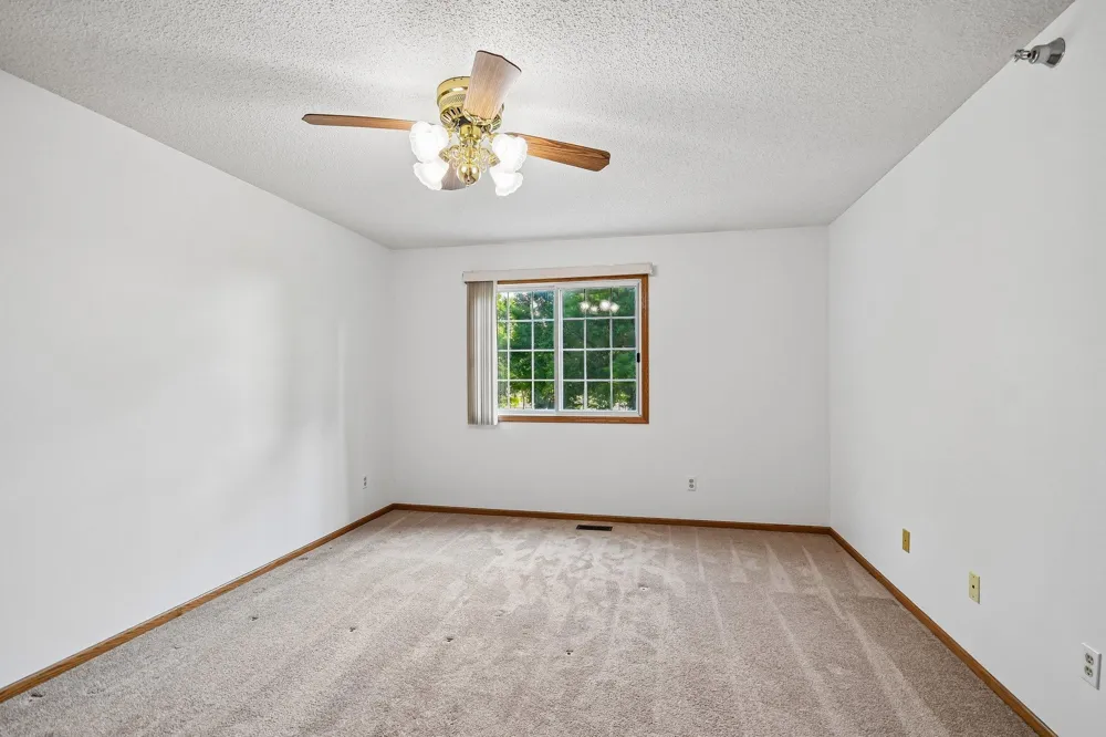 2580 Bedford Court #16 Mendota Heights, MN 55120