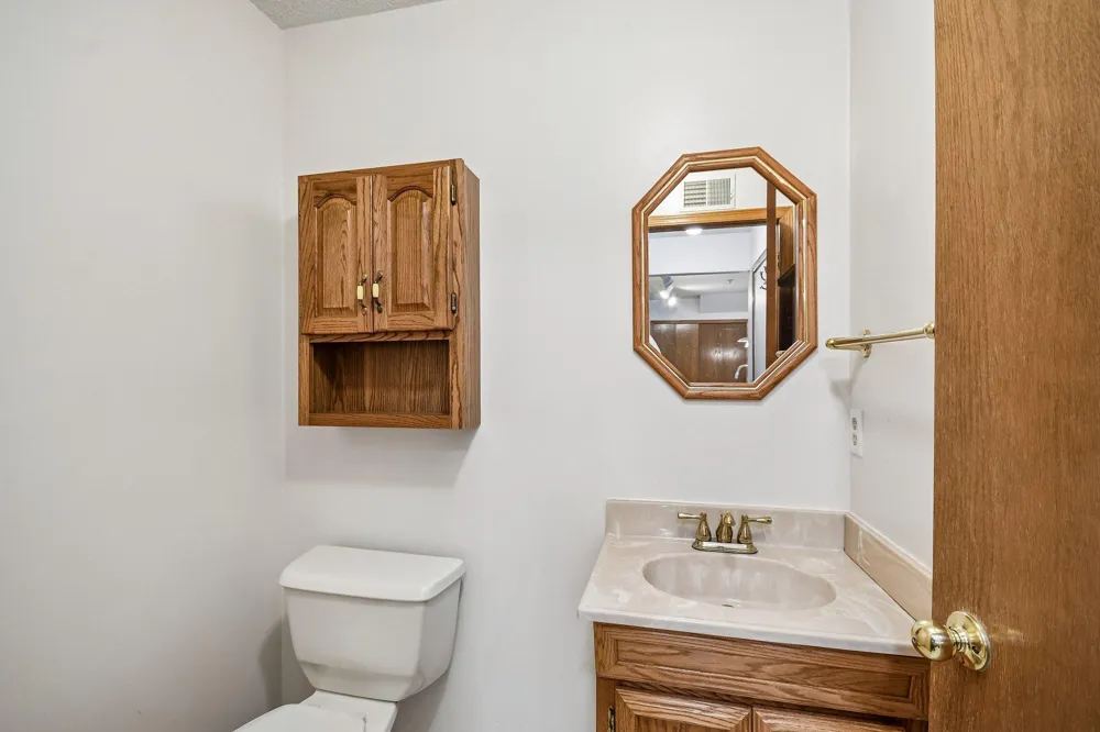 2580 Bedford Court #16 Mendota Heights, MN 55120