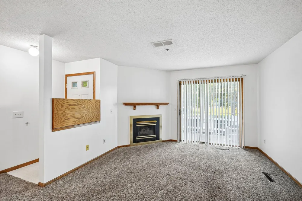 2580 Bedford Court #16 Mendota Heights, MN 55120